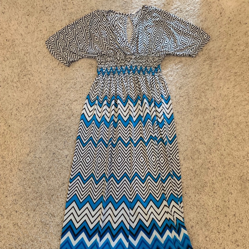 Elbow sleeve maxi dress